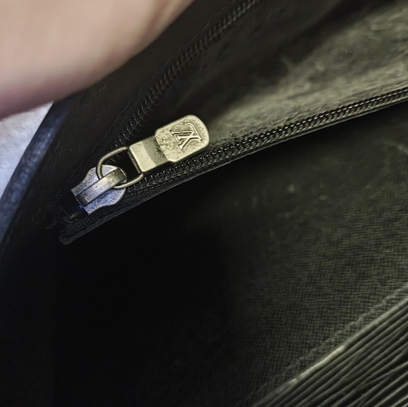 Louis Vuitton Black Epi Leather Briefcase - Picture 13 of 15